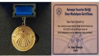 AZƏRTAC-ın Türkiyə bürosunun rəhbəri Avrasiya Yazarlar Birliyinin “Şərəf” medalına layiq görülüb