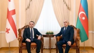 Baş nazir Əli Əsədov gürcüstanlı həmkarına başsağlığı verib