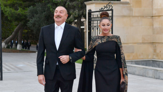 İlham Əliyev və Mehriban Əliyeva Maqomayevin xatirə gecəsində - Fotolar+Video