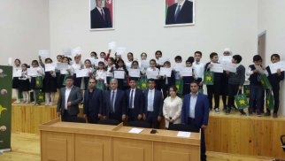 Xaçmaz və Xudat məktəbliləri arasında “Vətənim Azərbaycandır!” layihəsi çərçivəsində şeir müsabiqəsi keçirilib