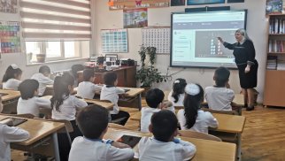 Khan Academy ilə praktik məşğələ və dərslər davam edir