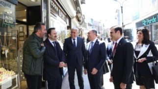 YAP-ın nümayəndə heyətinin üzvləri Ərzurumda türk ticarətçilərlə görüşüblər