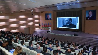 Binəqədidə Heydər Əliyevin anadan olmasının 100 illiyinə həsr olunmuş təntənəli rəsmi yığıncaq keçirilib