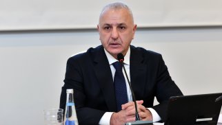 Vəfa borcunu unudanlara nadan və nankor deyilir