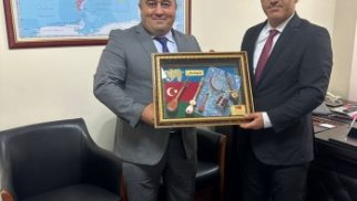 QHT sədri Türkiyənin Azərbaycandakı səfirliyinin yeni mətbuat müşaviri ilə görüşüb