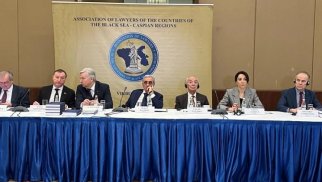 12 ölkənin hüquqşünasları Bakıda: Cinayət hüququ müzakirə olundu - FOTOLAR