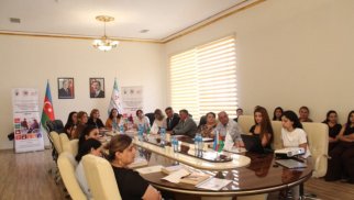 Göygöl rayonunda əlilliyi olan qadınlara dəstək məqsədilə dəyirmi masa keçirilib