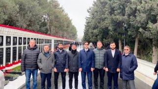 "ArchiCO" rəhbərliyi Şəhidlər Xiyabanını ziyarət edib