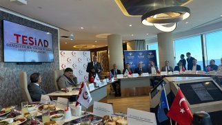 Xəzər Universitetinin əməkdaşı TESİAD-ın Məsləhət Şurasının iclasında -FOTOLAR