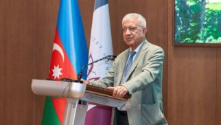 Professor Hafiz Paşayevin 85 illik yubileyinə həsr olunmuş məqalə